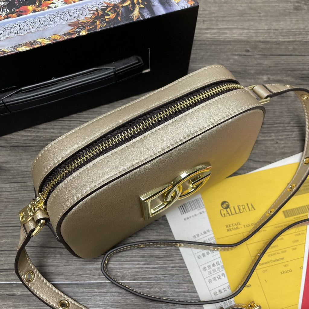 Crossbody 3.5 Bag Gold For Women 7.5in/19cm GLAMI