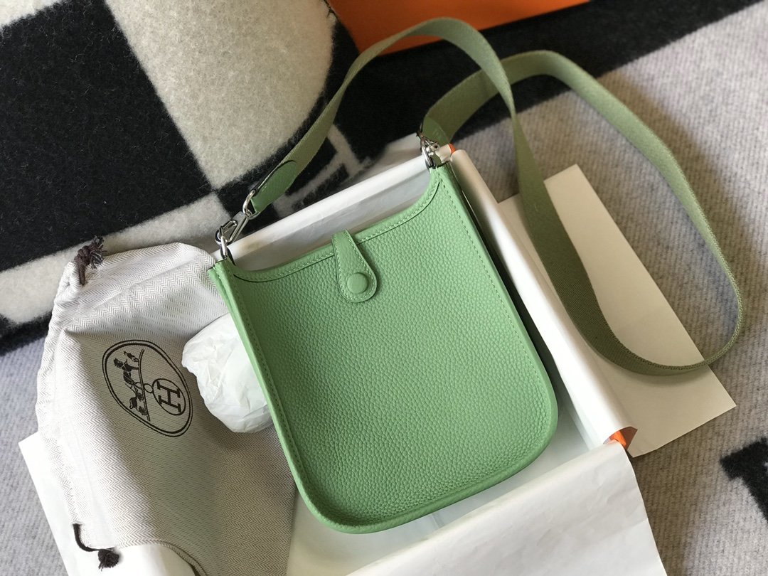 Evelyne 16 Amazone Bag Green With SiLouis Vuittoner-Toned Hardware For Women, Shoulder And Crossbody Bags 6.3in/16cm