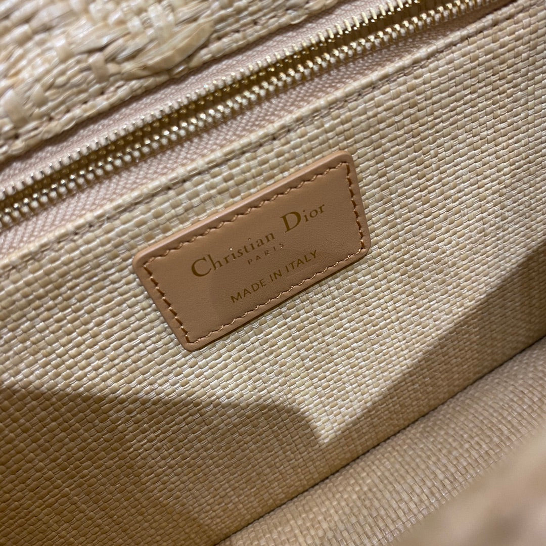 30 Montaigne Bag Natural Cannage Rafa, Brown Handbags, Shoulder Bags, Crossbody Bags, 24cm CD M9203UMBE_M925