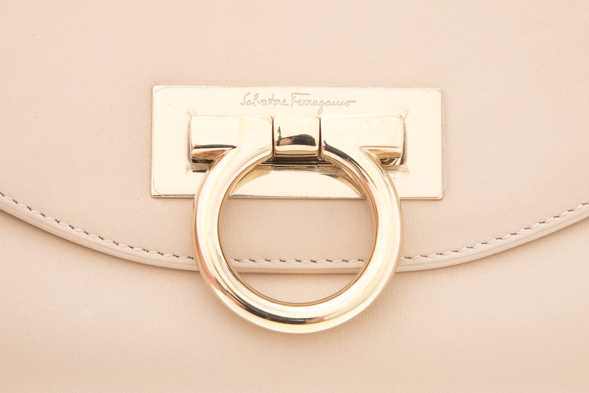 SaLouis Vuittonatore Ferragamo Monica Gancini Shoulder Handbag