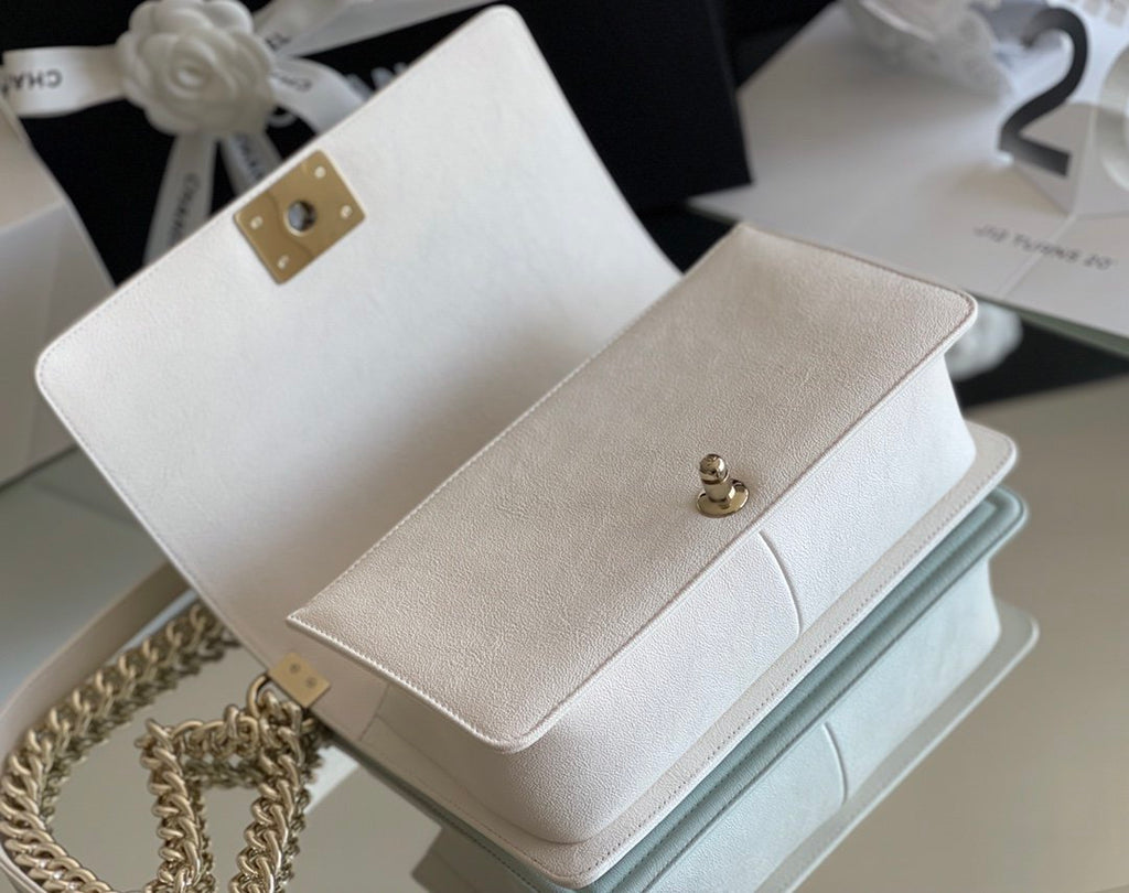 ChanelMeGLAMIum Classic GlamIap Bag 25cm White For Women A67086