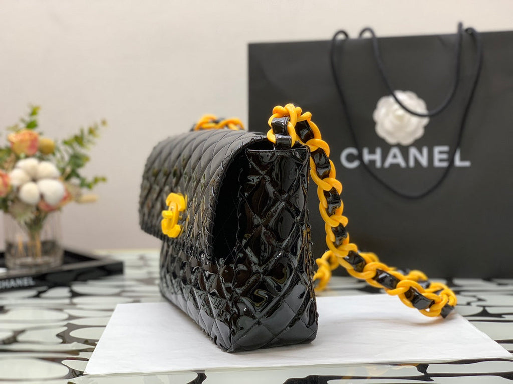 Chanelouis Vuittoninyl Classic Black and Yellow Shoulder bag For Women 29cm/11.5in