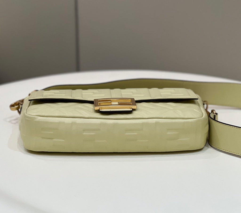 Baguette Khaki For Women, Women’s Handbags, Shoulder And Crossbody Bags 10.6in/27cm FF 8BR600
