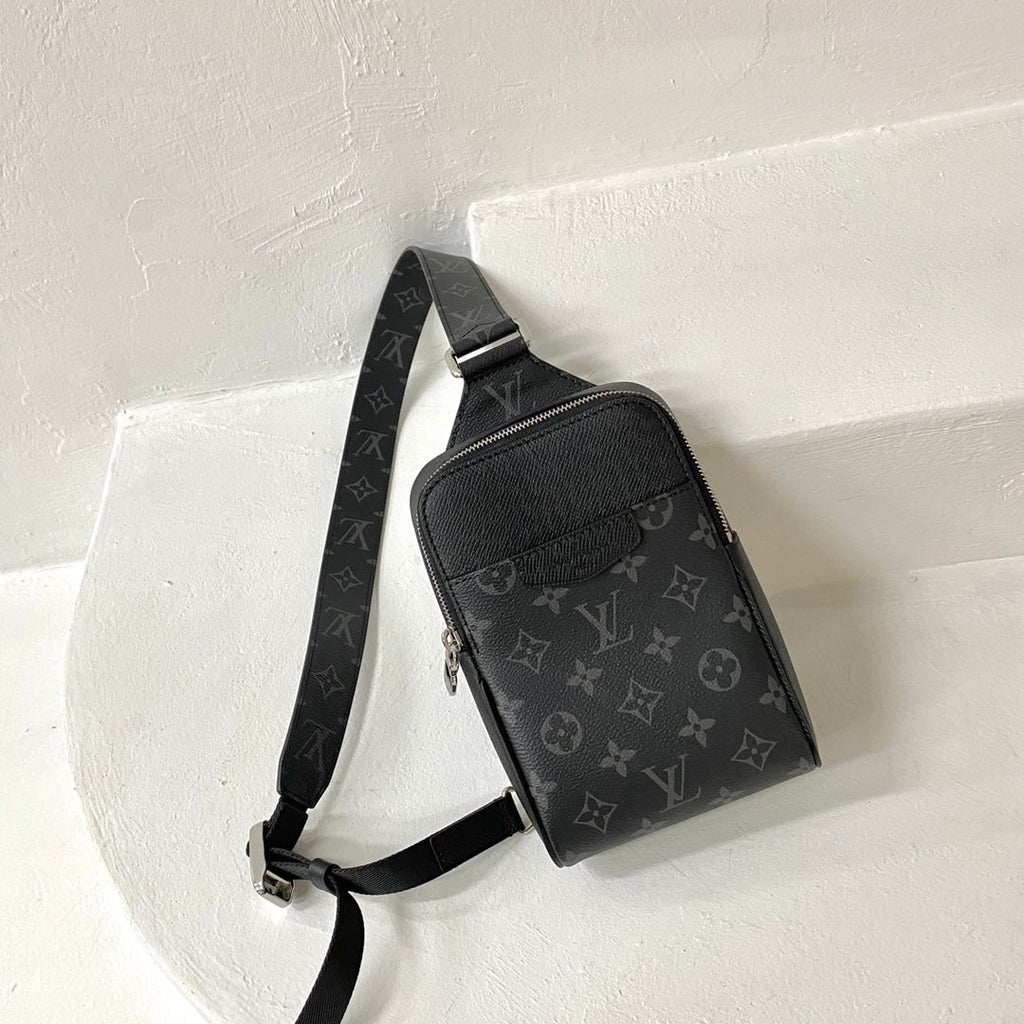 Louis Vuitton Outdoor Slingbag Taigarama Noir Black For Men, Bags, Crossbody Bags 8.3in/21cm Louis Vuitton M30741