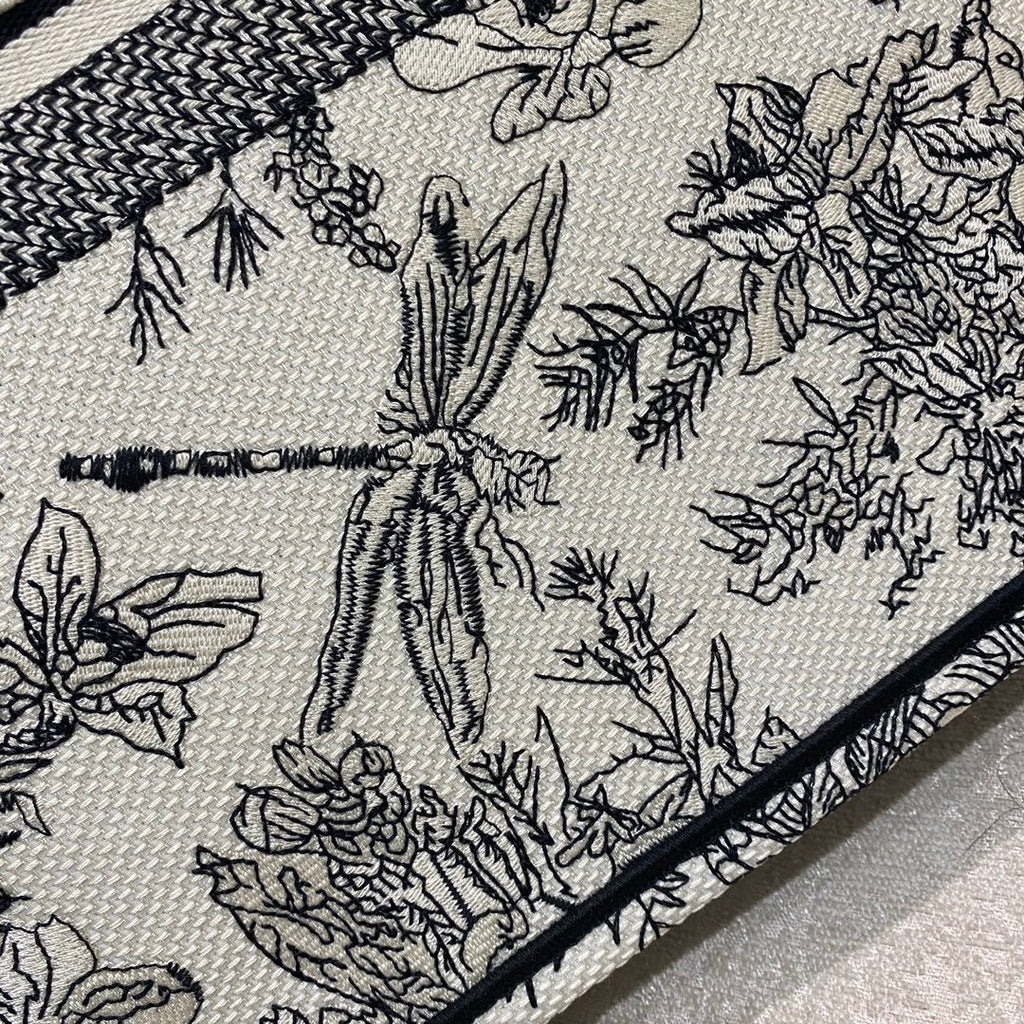 Dior MeDiorum Book Tote Blue Toile de Jouy Flowers Embroidery, Blue, For Women Women’s Handbags, Shoulder Bags, 42cm CD M1286ZTQW_M808