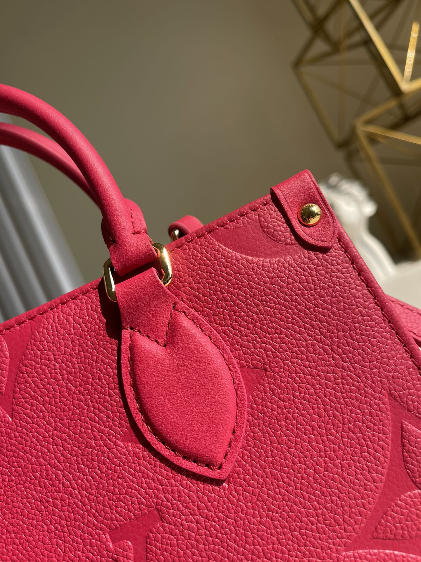 Louis Vuitton OnTheGo PM Tote Bag Monogram Empreinte Rosy For Women, WomenÃƒÂ¢Ã¢â€šÂ¬Ã¢â€žÂ¢s Handbags, Shoulder And Crossbody Bags 9.8in/25cm Louis Vuitton M45660