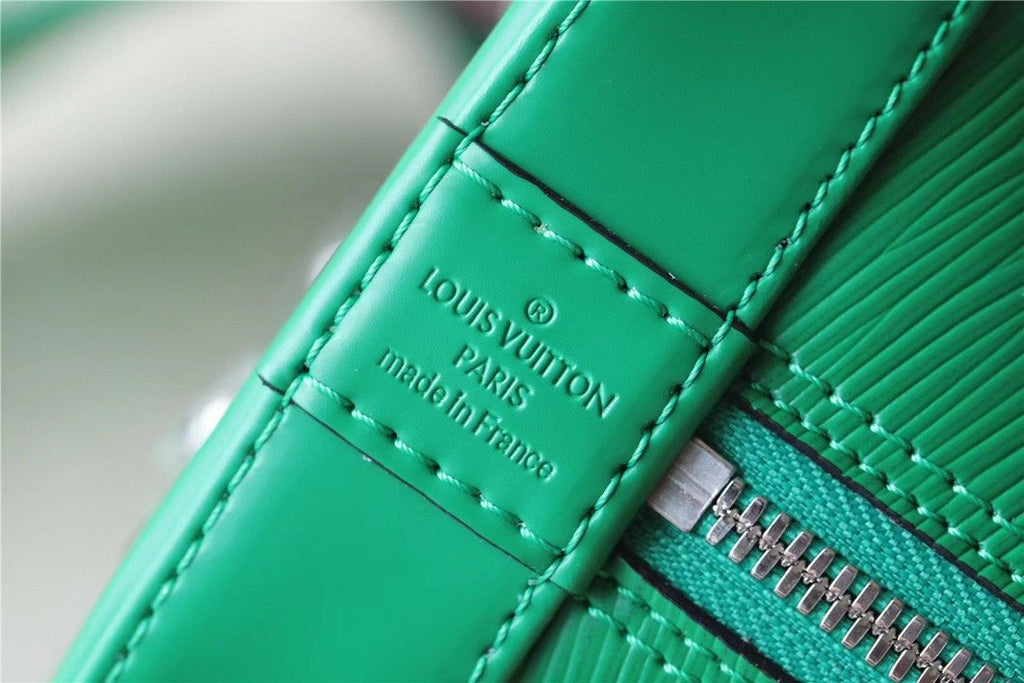Louis Vuitton Alma Epi Green For Women,  Shoulder And Crossbody Bags 23.5cm/9.3in Louis Vuitton