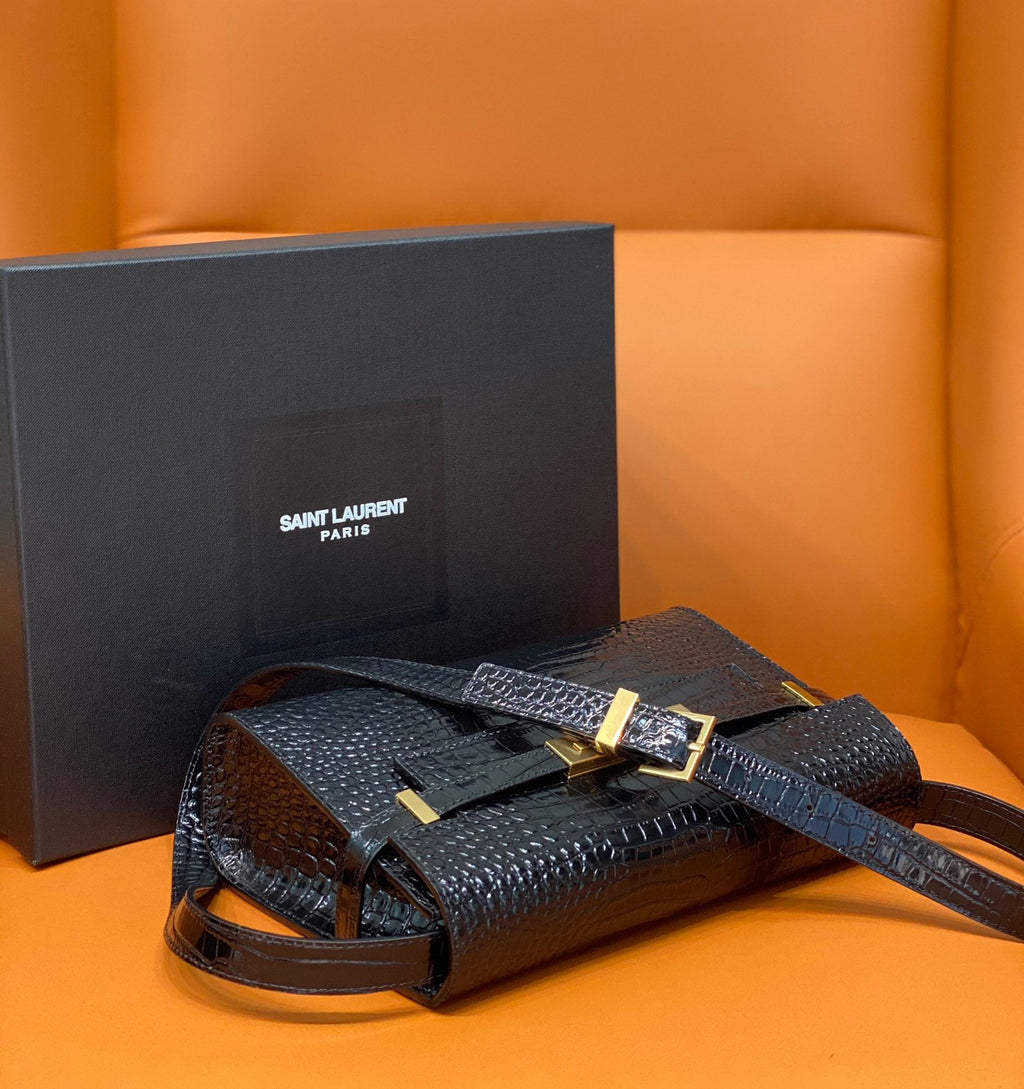 Manhattan Small Shoulder Bag Black For Women 9.4in/24cm YSL 675626DND0W1000