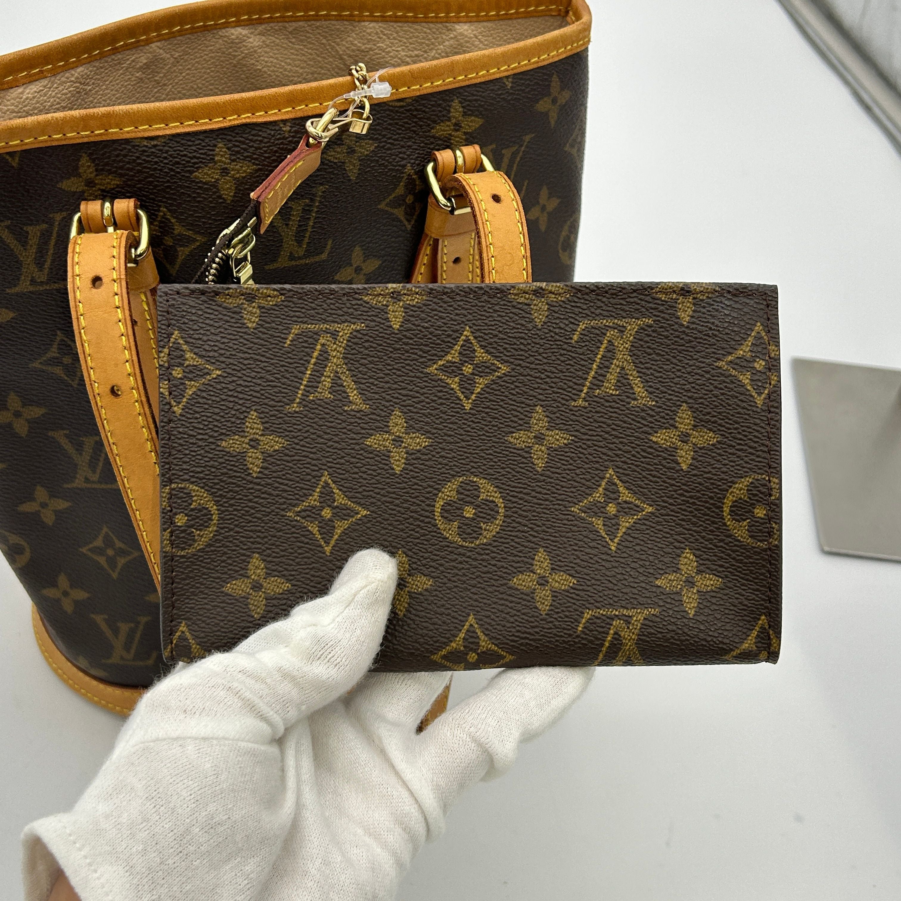 LOUIS VUITTON Monogram Bucket PM Shoulder Bag Louis Vuitton8857cc