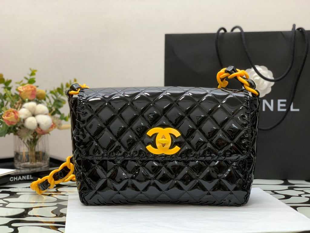 Chanelouis Vuittoninyl Classic Black and Yellow Shoulder bag For Women 29cm/11.5in