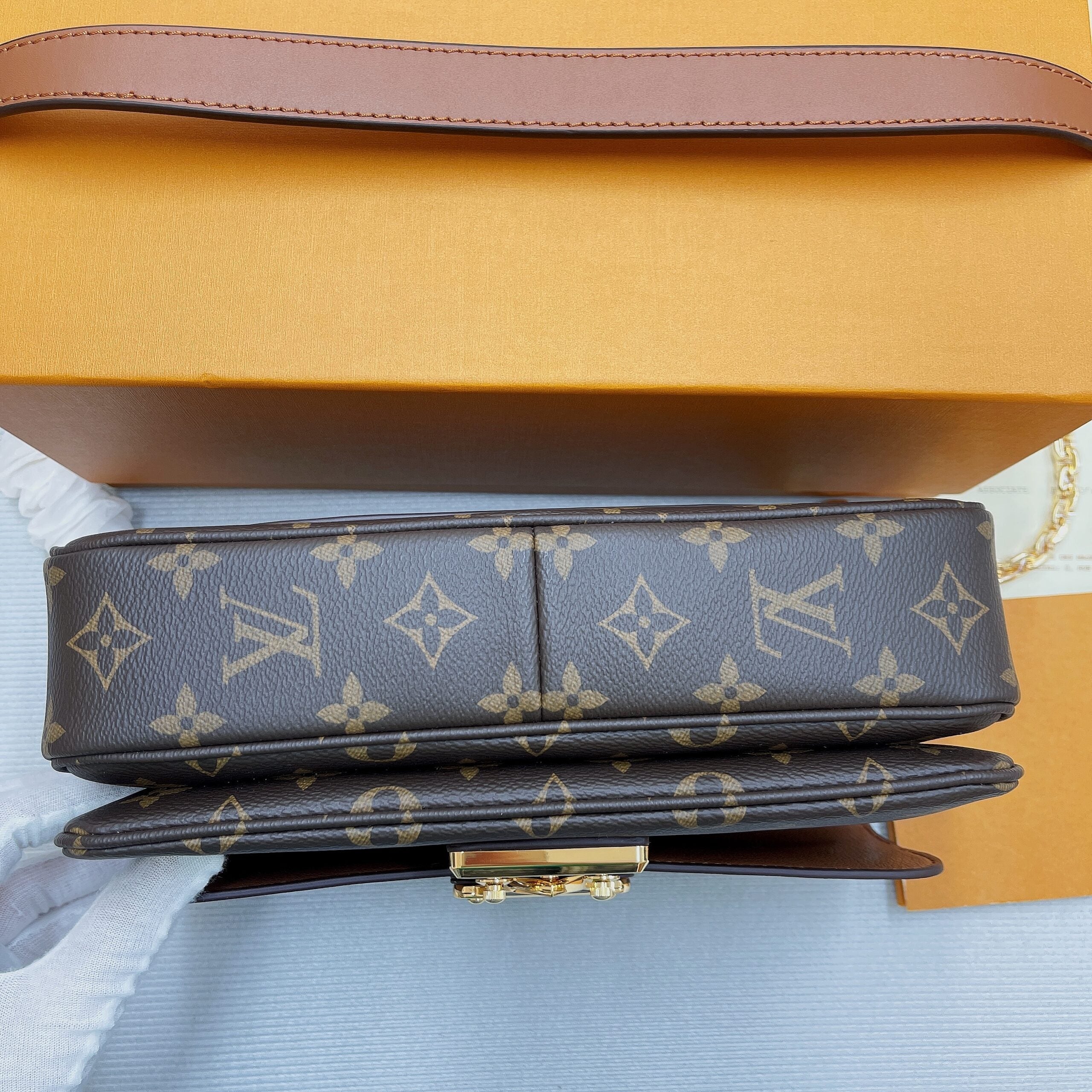 Louis Vuitton MarGLAMIau Monogram Canvas Caramel Brown For Women,  Shoulder and Crossbody Bags 9.6in/24.5cm Louis Vuitton M46127