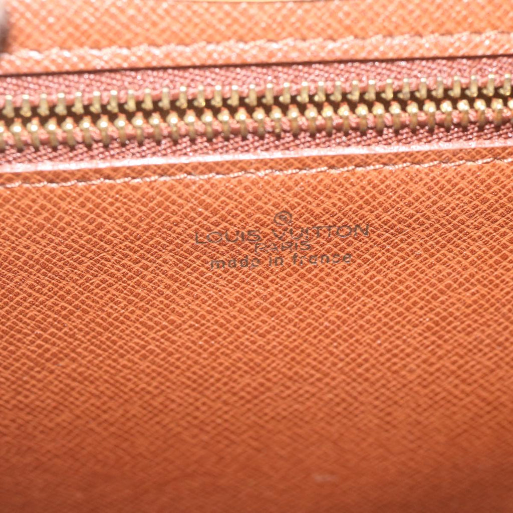Louis Vuitton Pochette  Leather Clutch Bag