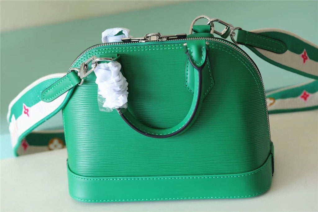 Louis Vuitton Alma Epi Green For Women,  Shoulder And Crossbody Bags 23.5cm/9.3in Louis Vuitton