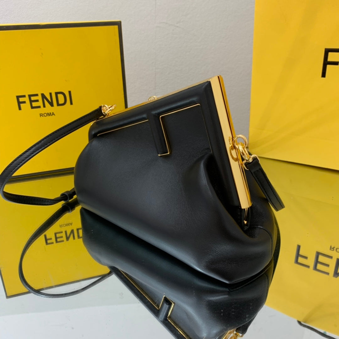rst Small Black For Women, Women’s HandBags, Shoulder And Crossbody Bags 10.2in/26cm FF 8BP129ABottega VenetaEF0KUR