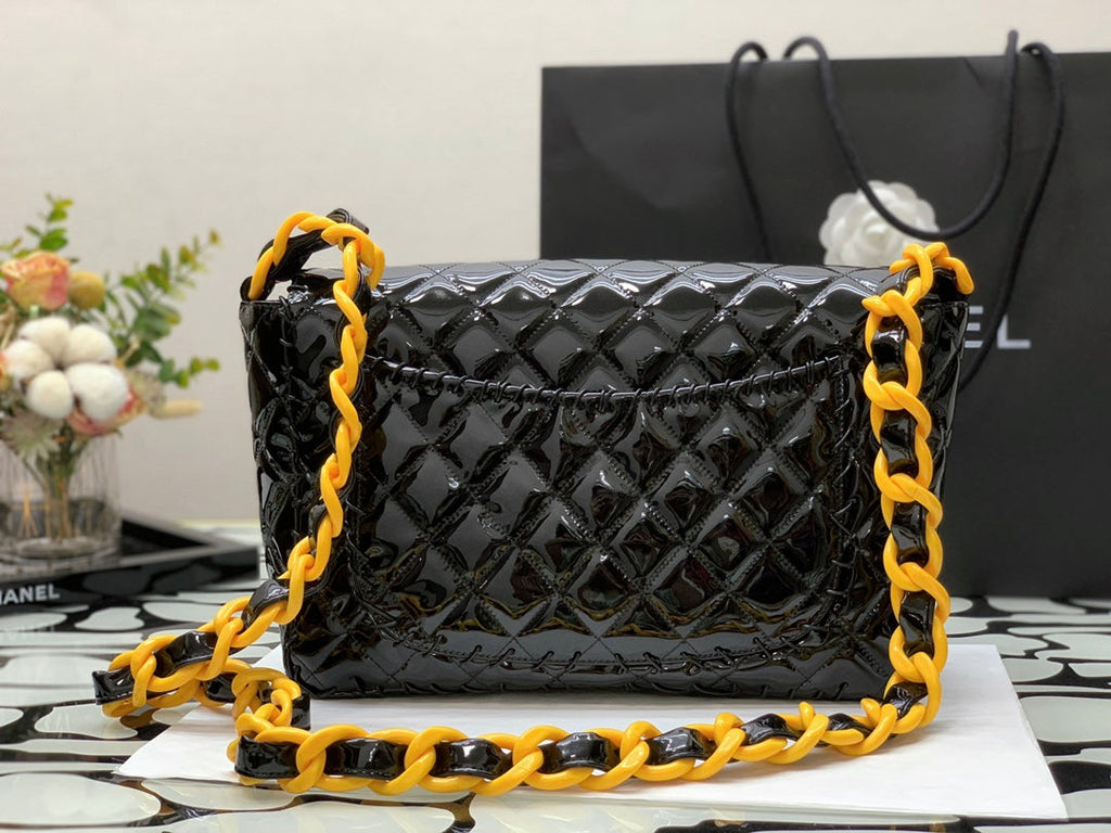 Chanelouis Vuittoninyl Classic Black and Yellow Shoulder bag For Women 29cm/11.5in