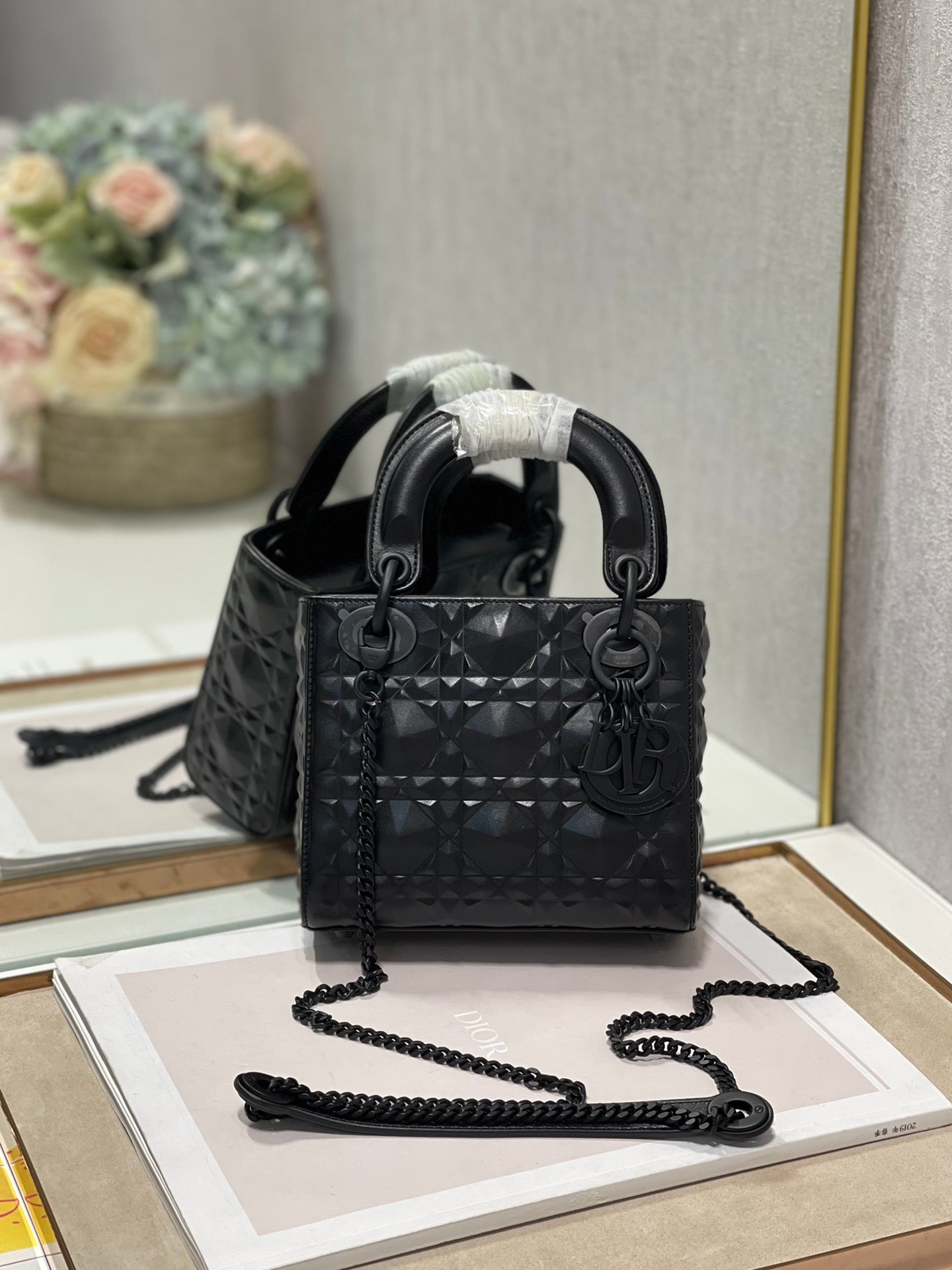 Dior Mini Lady Bag Cannage with Beaded Motif, Black, For Women Women’s Handbags, Crossbody Bags, 17cm CD M0505SNEA_M900