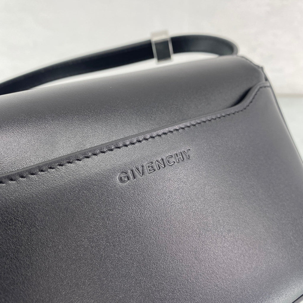 gv Small 4G Bag Black For Women, Handbags, Shoulder Bags 6.5in/16.5cm GVC GLAMI50HDB15S-001