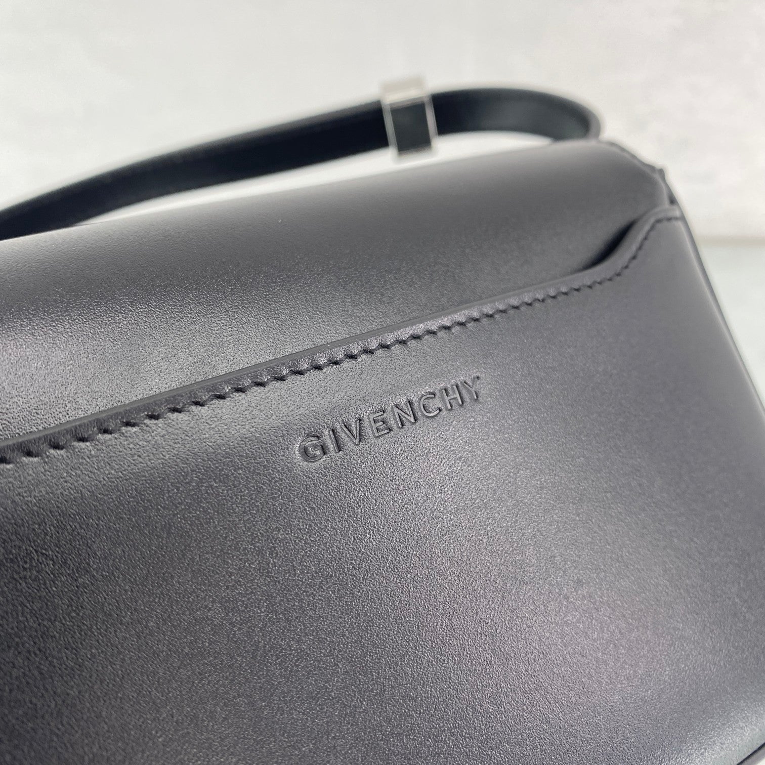gv Small 4G Bag Black For Women, Handbags, Shoulder Bags 6.5in/16.5cm GVC GLAMI50HDB15S-001