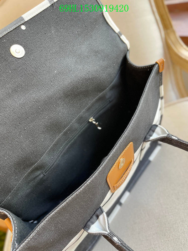 Prada Bags - The Luxera Bags  943