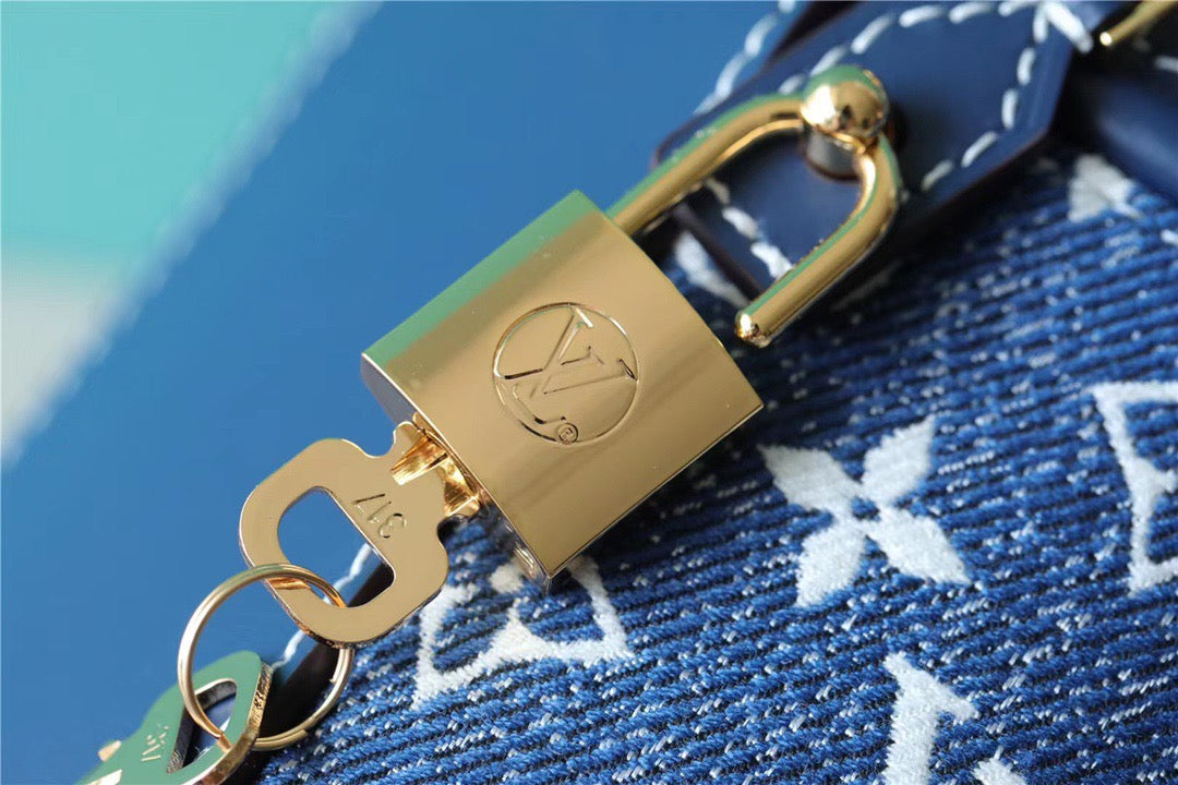 Louis Vuitton Cannes Monogram Denim By Nicolas Ghesquiere For Women, WomenÃƒÂ¢Ã¢â€šÂ¬Ã¢â€žÂ¢s Bags, Shoulder And Crossbody Bags 6.7in/17cm Louis Vuitton