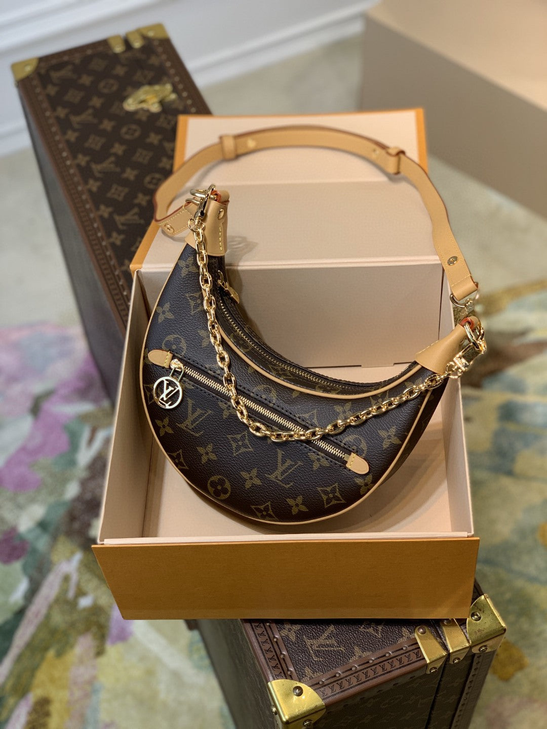 Louis Vuitton Loop Monogram Canvas By Nicolas Ghesquiere For The Cruise Collection,  Shoulder And Crossbody Bags 9.1in/23cm Louis Vuitton M81098