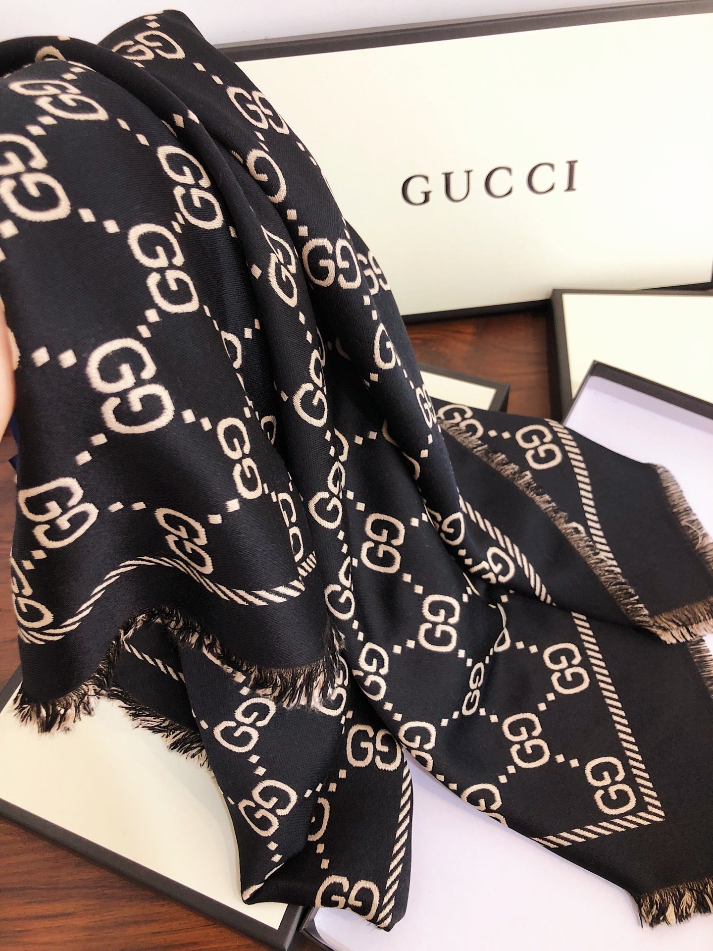 LB - Luxury Gucci Scarf 029