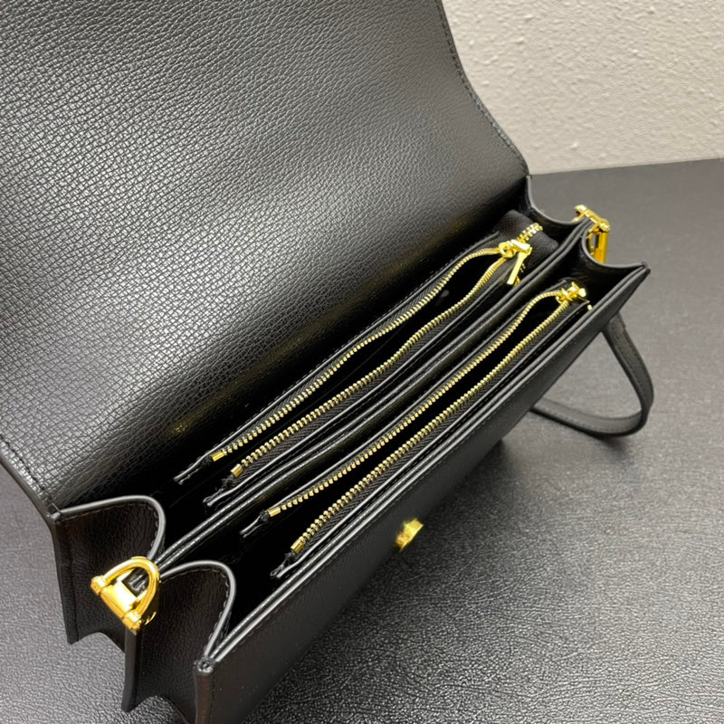 Barnes-Bags - Prada Bags - 943