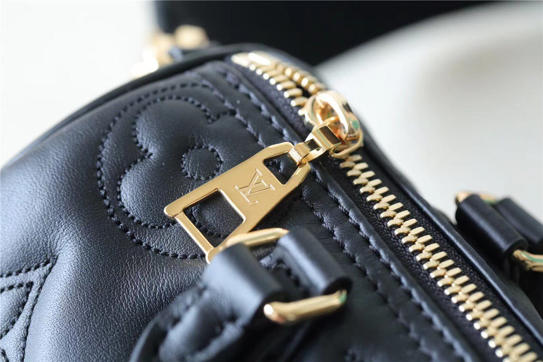 Louis Vuitton Papillon Burberry Bag Classic Monogram For Women 20cm Black Louis Vuitton M59800