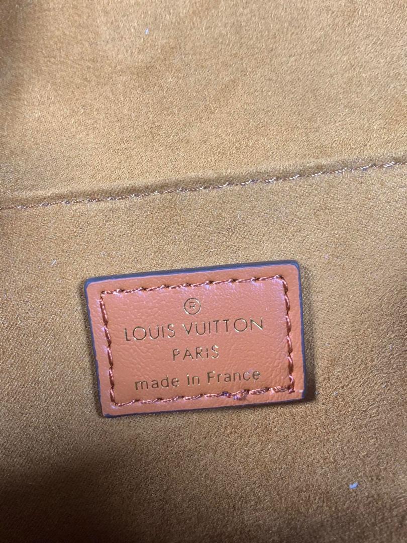 Louis Vuitton Sin1854 Pochette Metis Red For Women, WomenÃƒÂ¢Ã¢â€šÂ¬Ã¢â€žÂ¢s Handbags, Shoulder And Crossbody Bags 9.8in/25cm Louis Vuitton