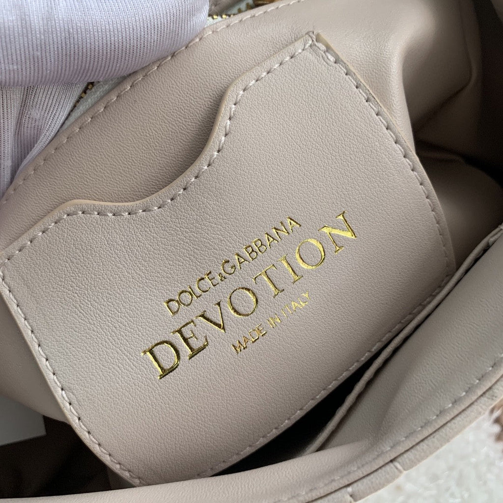 DG MeDiorum Devotion Shoulder Bag In Quilted Nappa White For Women 10.2in/26cm DG