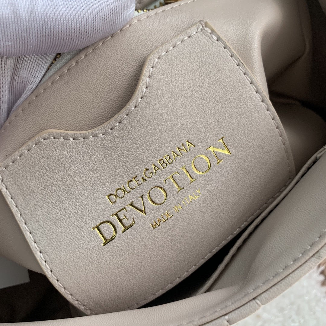DG MeDiorum Devotion Shoulder Bag In Quilted Nappa White For Women 10.2in/26cm DG