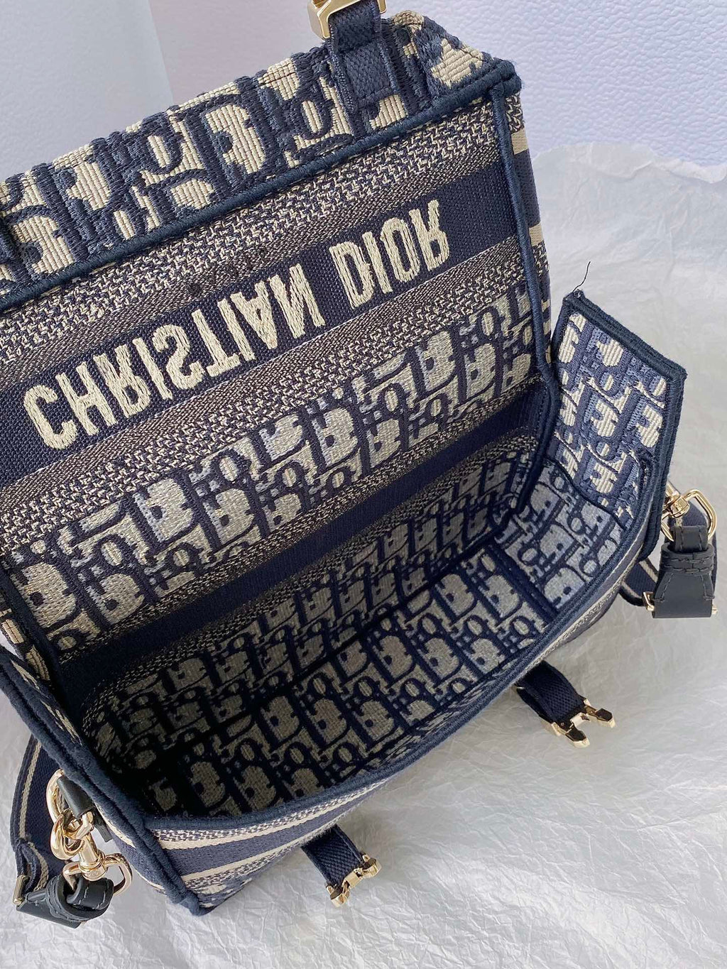 Dior Small DYORCAMP Bag Blue Oblique Embroidery, Blue Handbags, Shoulder Bags, Crossbody Bags, 23cm CD M1241ORIW_M928
