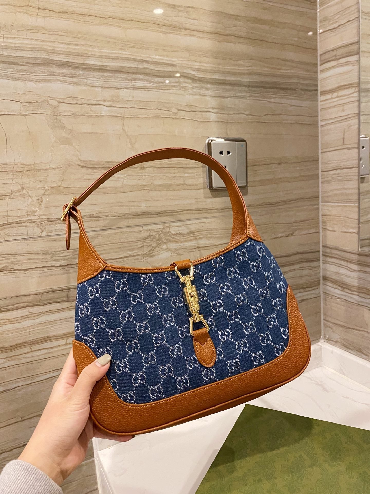 LB - New 1:1 rep  Bags Gucci 220