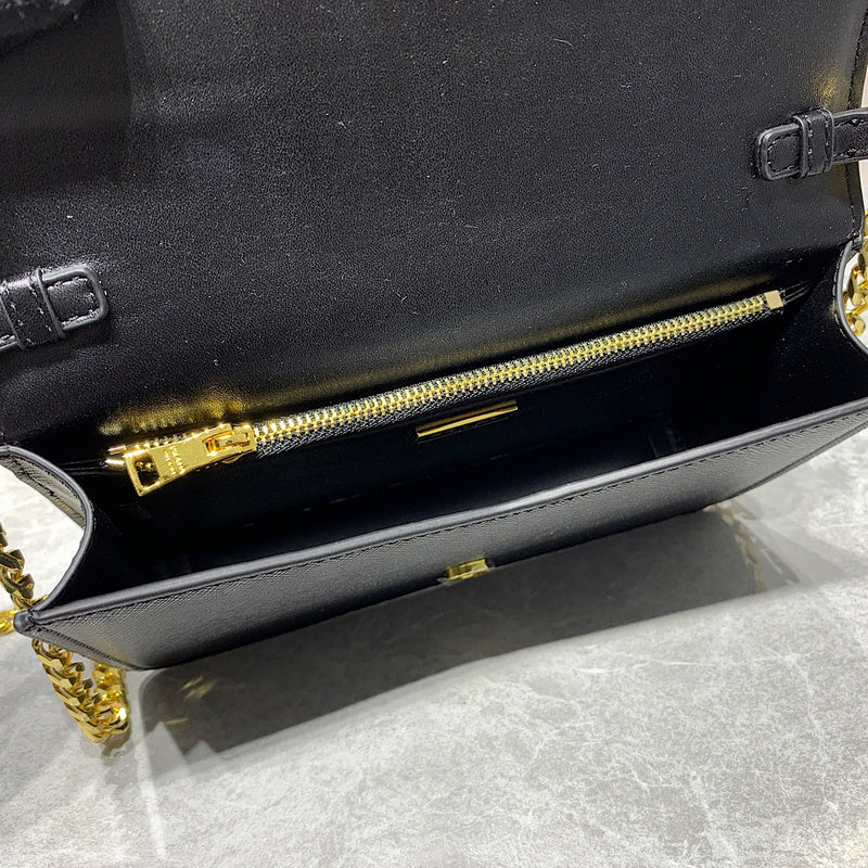 Barnes-Bags - Prada Bags - 917