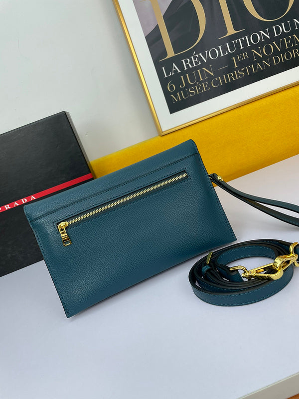 Barnes-Bags - Prada Bags - 989