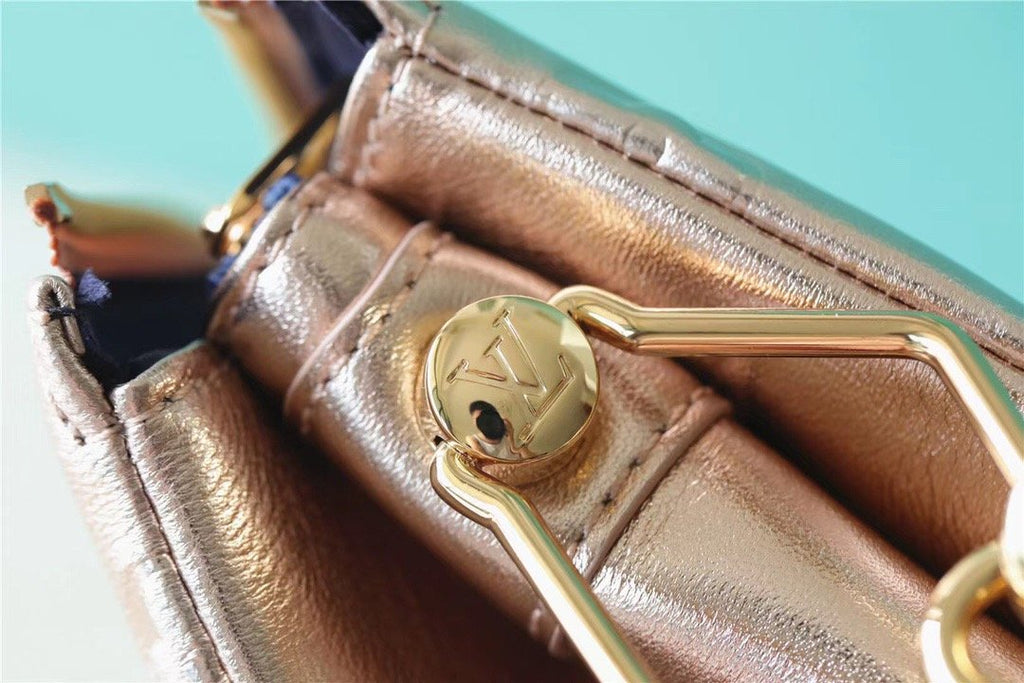 Louis Vuitton Coussin PM Bag Monogram For Women,  Shoulder And Crossbody Bag Taupe 10.2in/26cm Louis Vuitton 