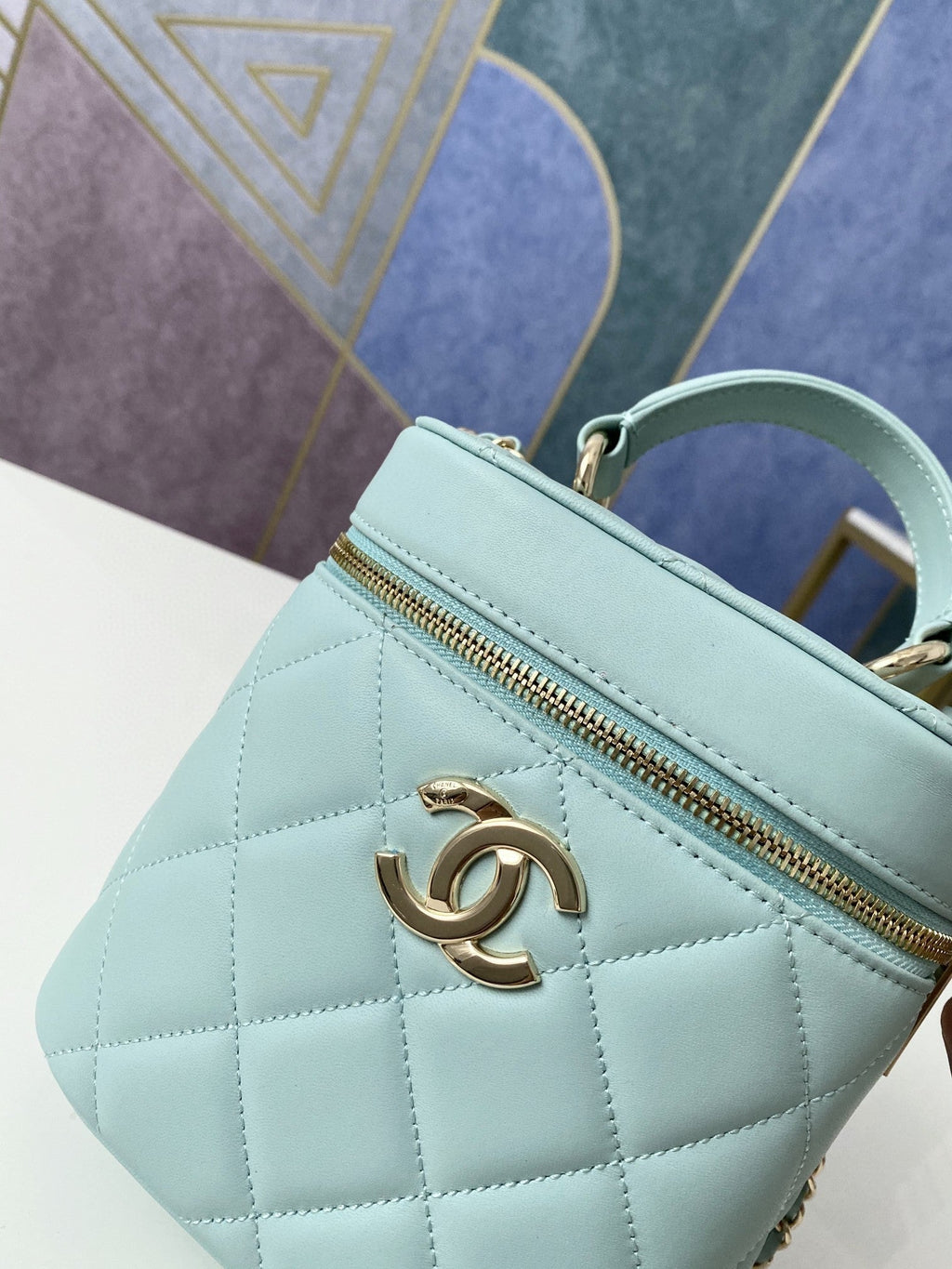 Chanelouis Vuittonanity Case Gold Hardware Light Green For Women, Women’s Handbags, Shoulder Bags 9.4in/24cm 