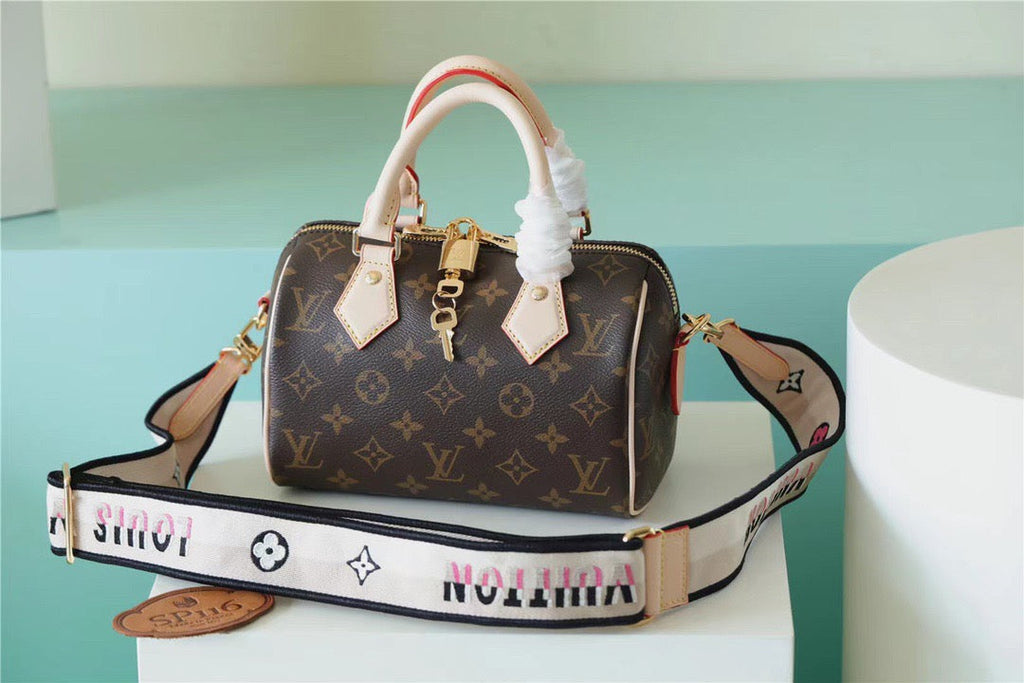 Louis Vuitton Speedy Bandouliere 20 Monogram Canvas Black For Women,  Shoulder And Crossbody Bags 20cm/7.9in Louis Vuitton M46234