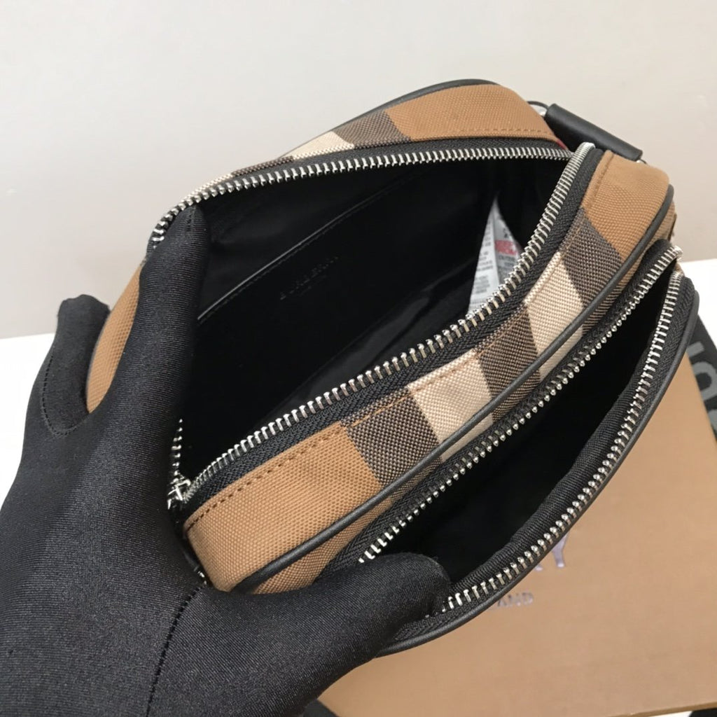 Burberry Check Crossbody Bag For Men, Bags 8.9in/22.5cm 80491451