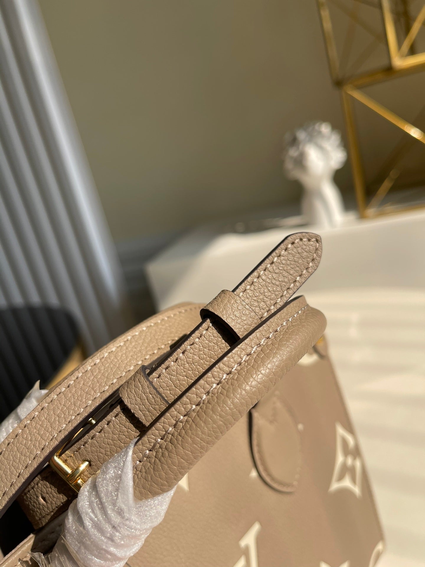 Louis Vuitton OnTheGo PM Tote Bag Monogram Empreinte Beige/Cream For Women, WomenÃƒÂ¢Ã¢â€šÂ¬Ã¢â€žÂ¢s Handbags, Shoulder And Crossbody Bags 9.8in/25cm Louis Vuitton M45779
