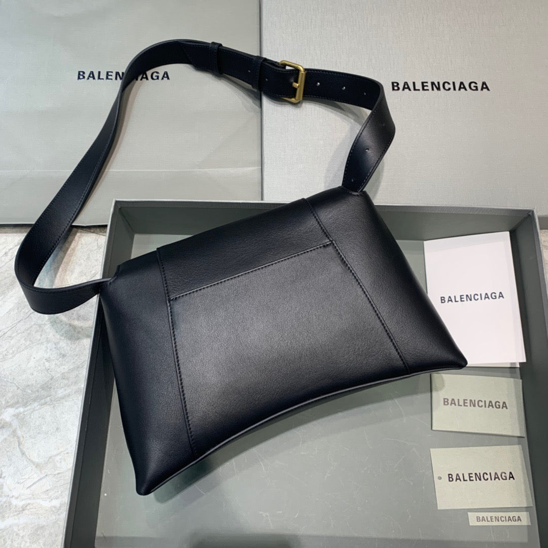 Downtown Small Shoulder Bag In Black, For Women,  Bags 11.8in/30cm 67135329S1M1000