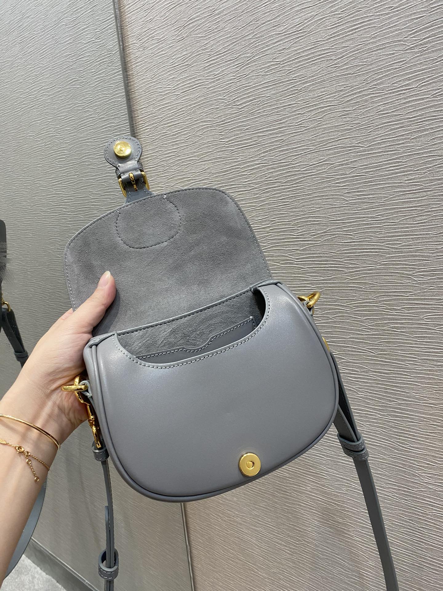 Dior Mini Bobby Bag, Grey, For Women Women’s Handbags, Shoulder Bags, Crossbody Bags, 18cm CD M9317UMOL_M41G