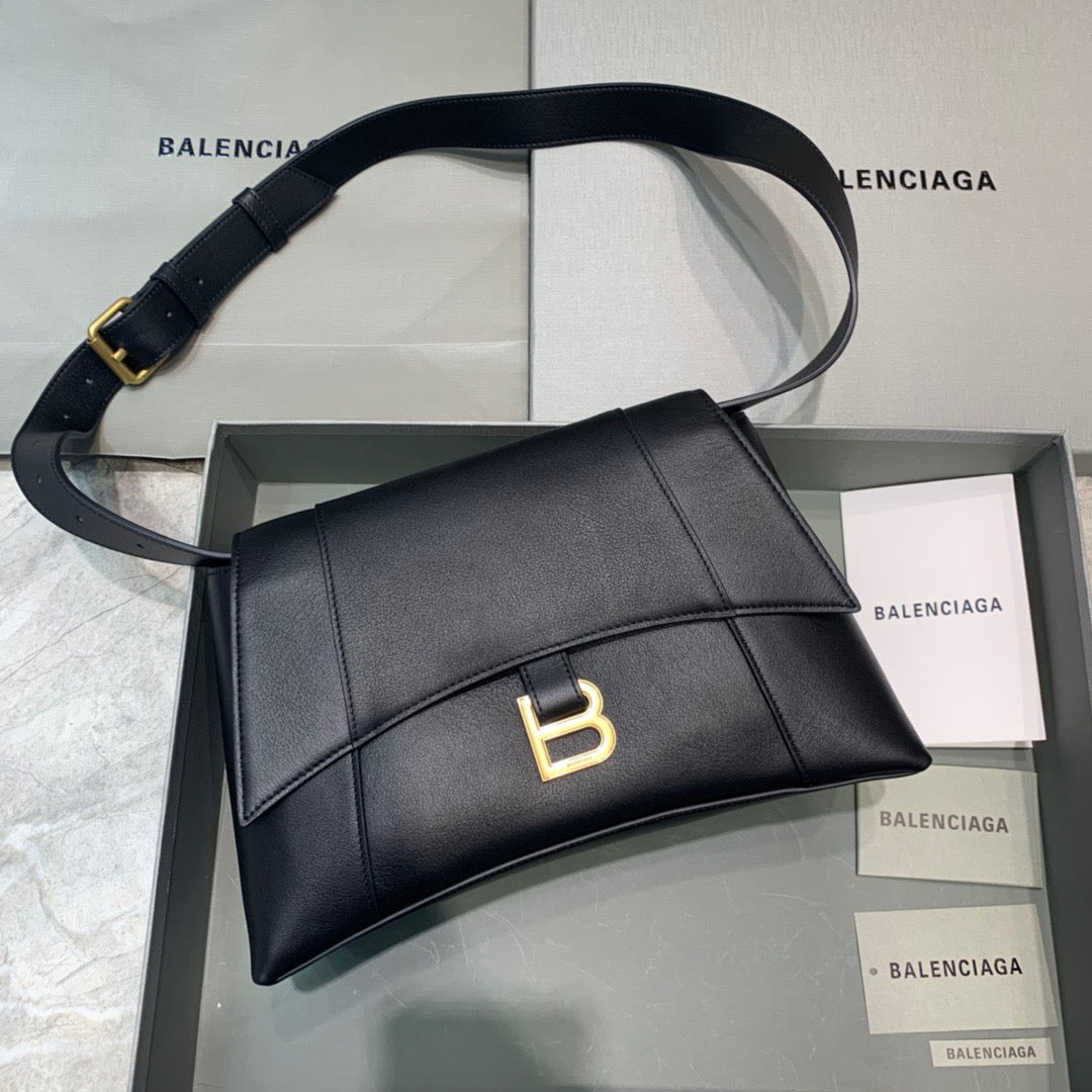 Downtown Small Shoulder Bag In Black, For Women,  Bags 11.8in/30cm 67135329S1M1000