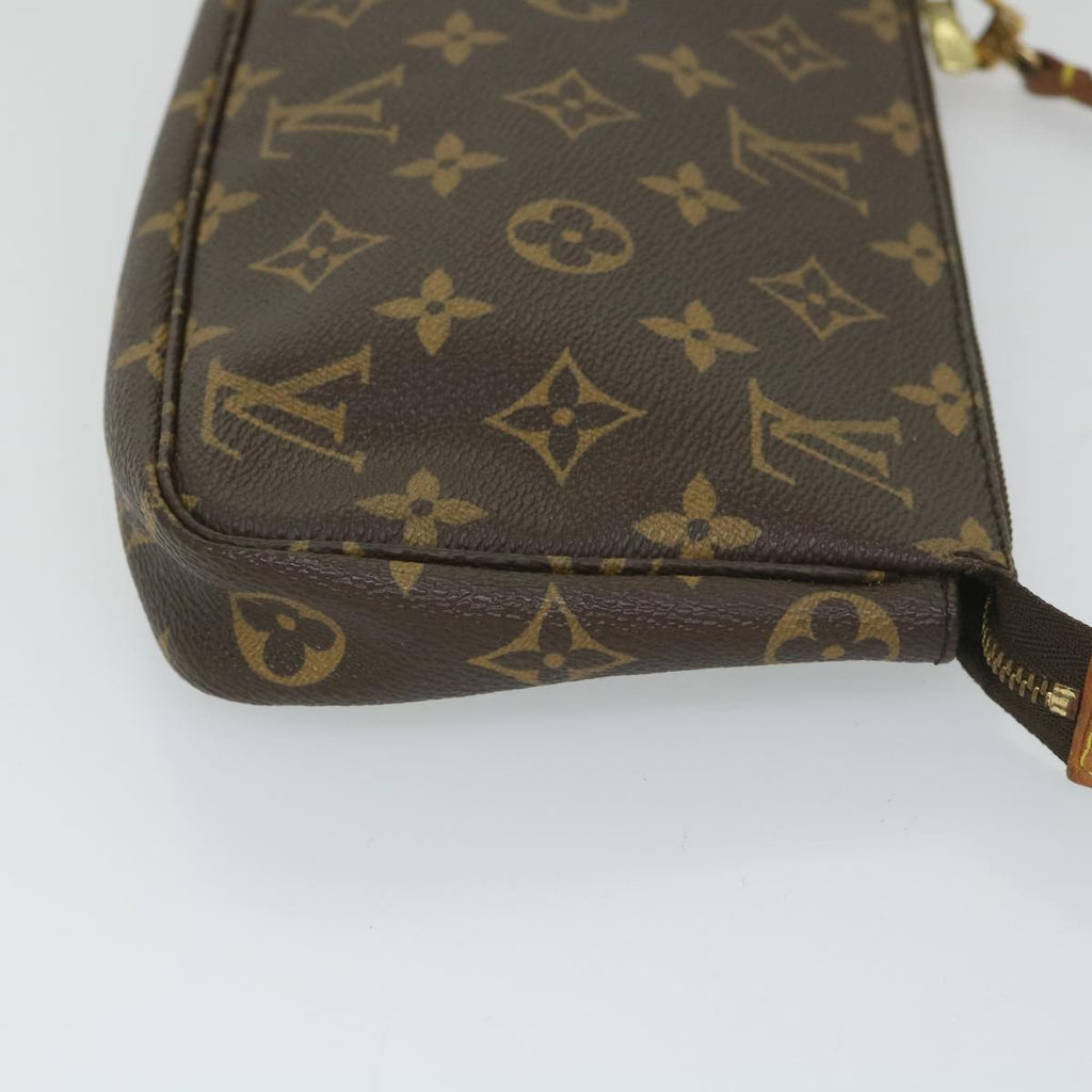 Louis Vuitton Pochette Accessoires  Canvas Clutch Bag