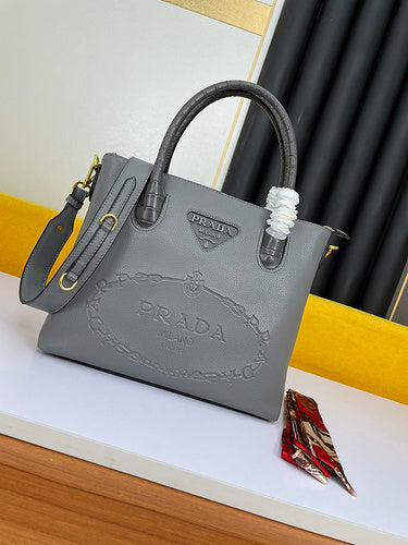 Barnes-Bags - Prada Bags - 784