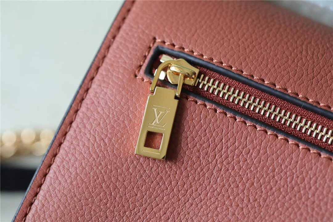 Louis Vuitton Mylockme Chain Bag Brown/ Quartz White For Women,  Shoulder and Crossbody Bags 8.9in/22.5cm Louis Vuitton