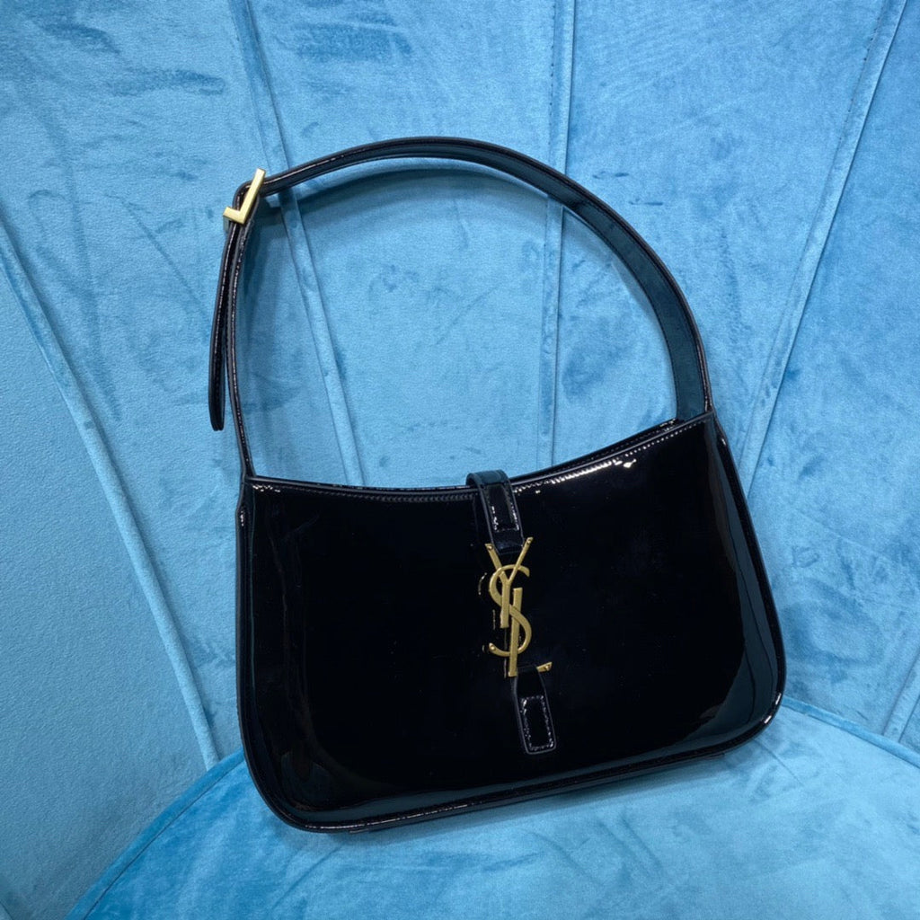 Top Quality Le 5 Ã 7 Hobo Bag In Smooth Noir For Women 9in/23cm YSL 6572280UF0W1000