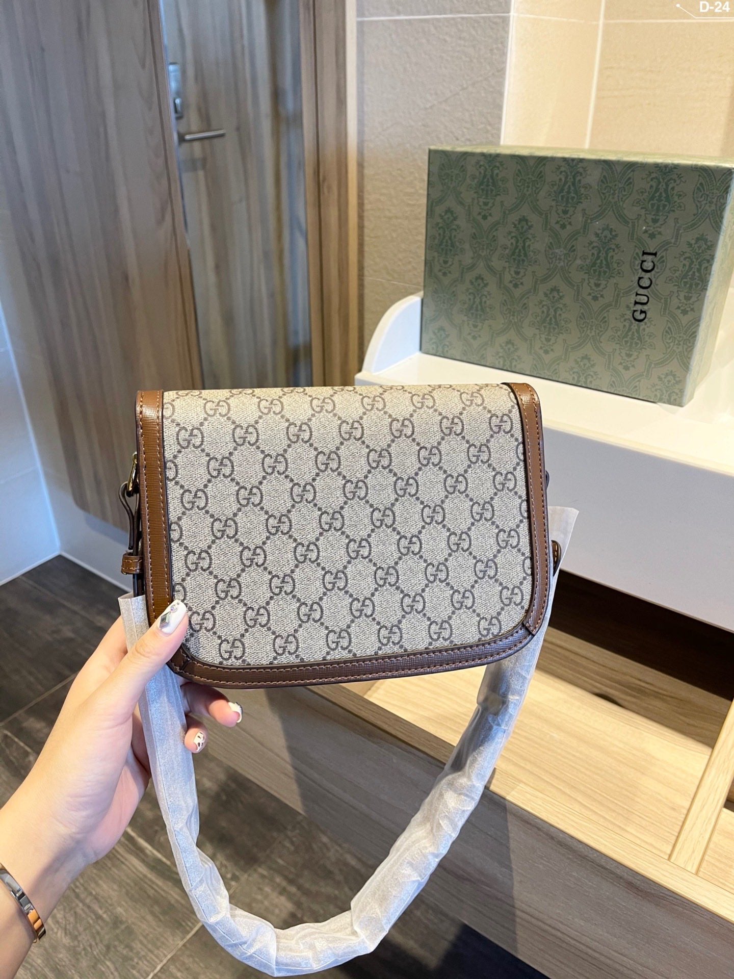 LB - New 1:1 rep  Bags Gucci 342