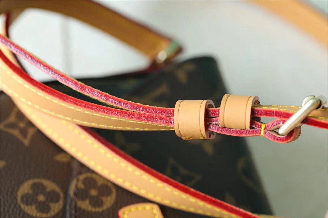 Louis Vuitton Chantilly MM Shoulder Bag Monogram For Women Brown Louis Vuitton M51233