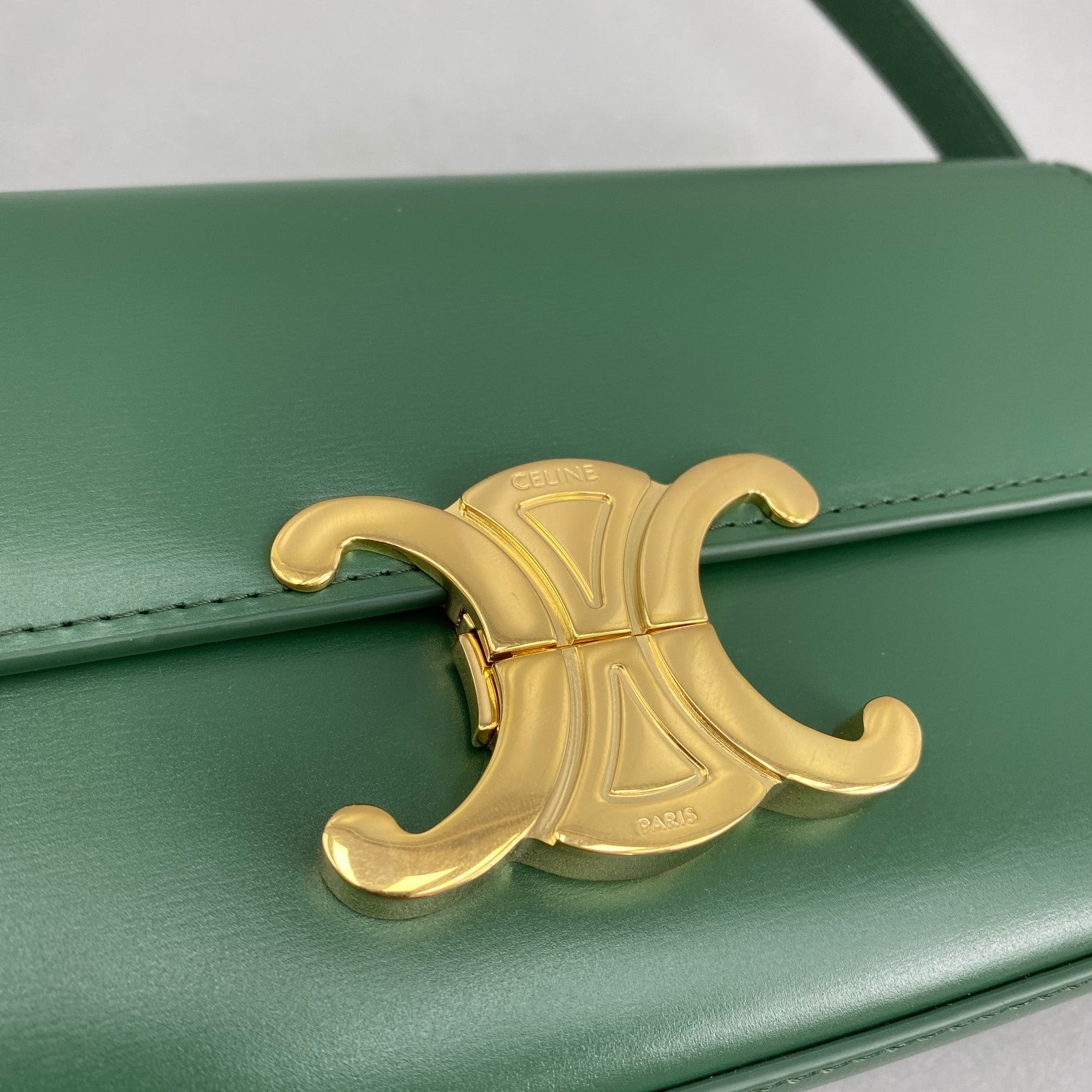 Triomphe Shoulder Bag Green For Women 8in/20cmÃ‚Â 